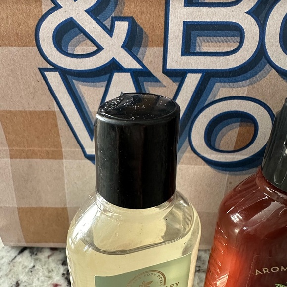 Bath and Body Works Stress Free set - Picture 2 of 3